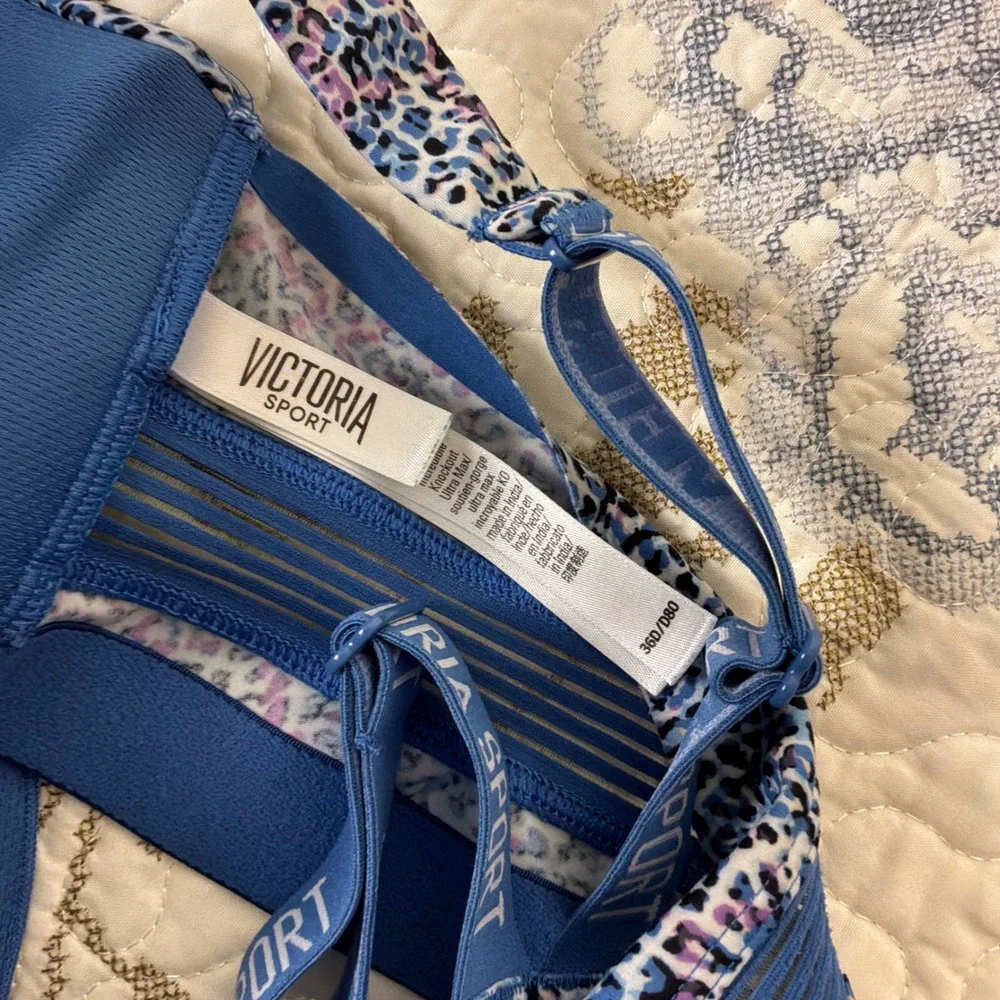 Victoria Sport Knockout Ultra Max Sports Bra Women 36D Blue Leopard Excellent